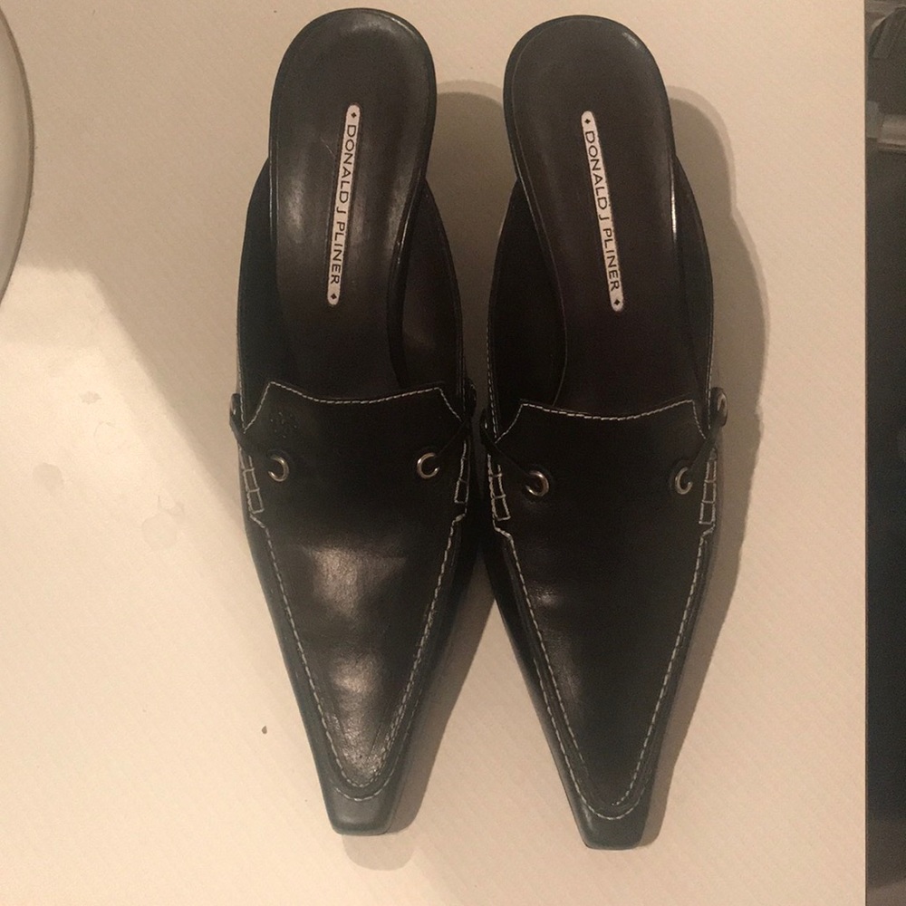 Donald J Pliner Black Heel Slides